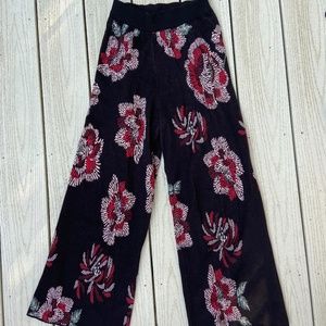 Anthropologie Black Floral Sweater Pants, Size XS